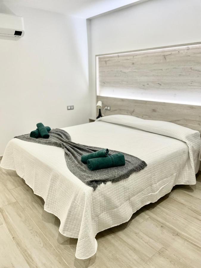 Island Suites Arona  Eksteriør bilde