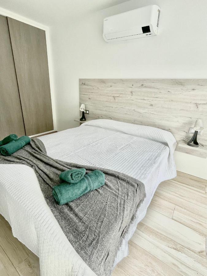 Island Suites Arona  Eksteriør bilde