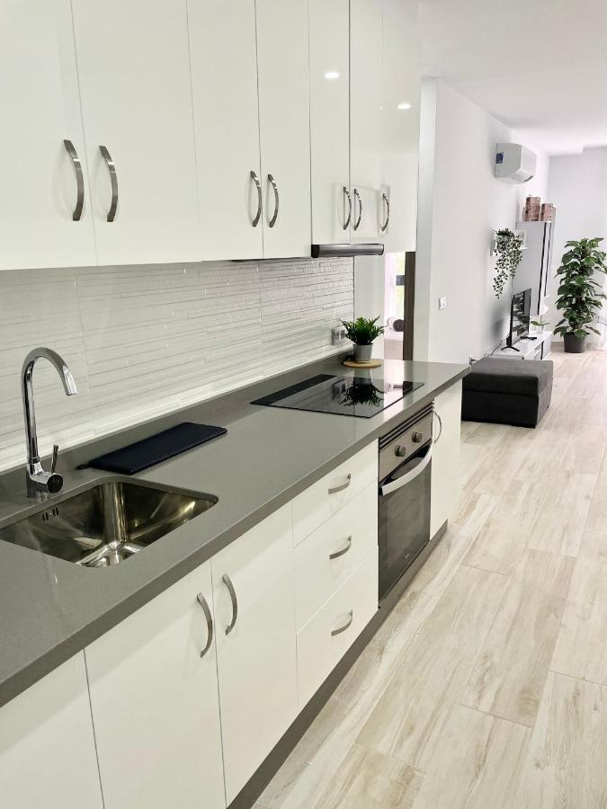 Island Suites Arona  Eksteriør bilde