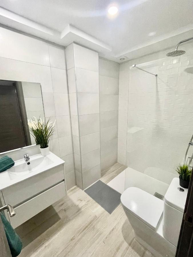 Island Suites Arona  Eksteriør bilde