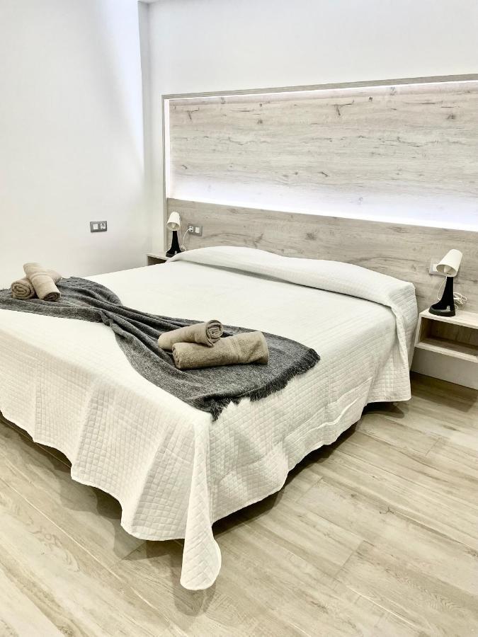 Island Suites Arona  Eksteriør bilde
